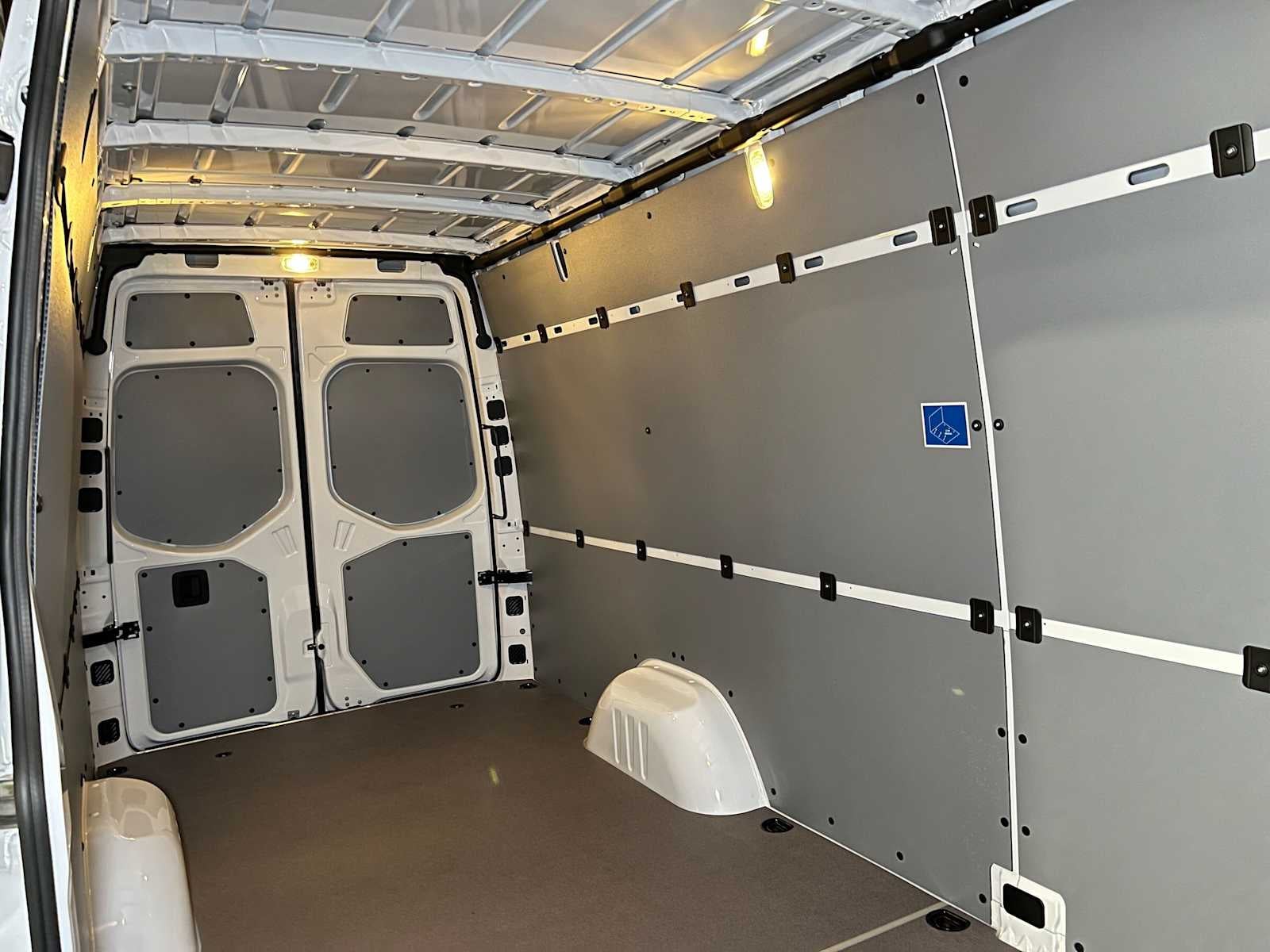 2026 Mercedes-Benz Sprinter Cargo 2500 High Roof I4 Diesel 170 RWD