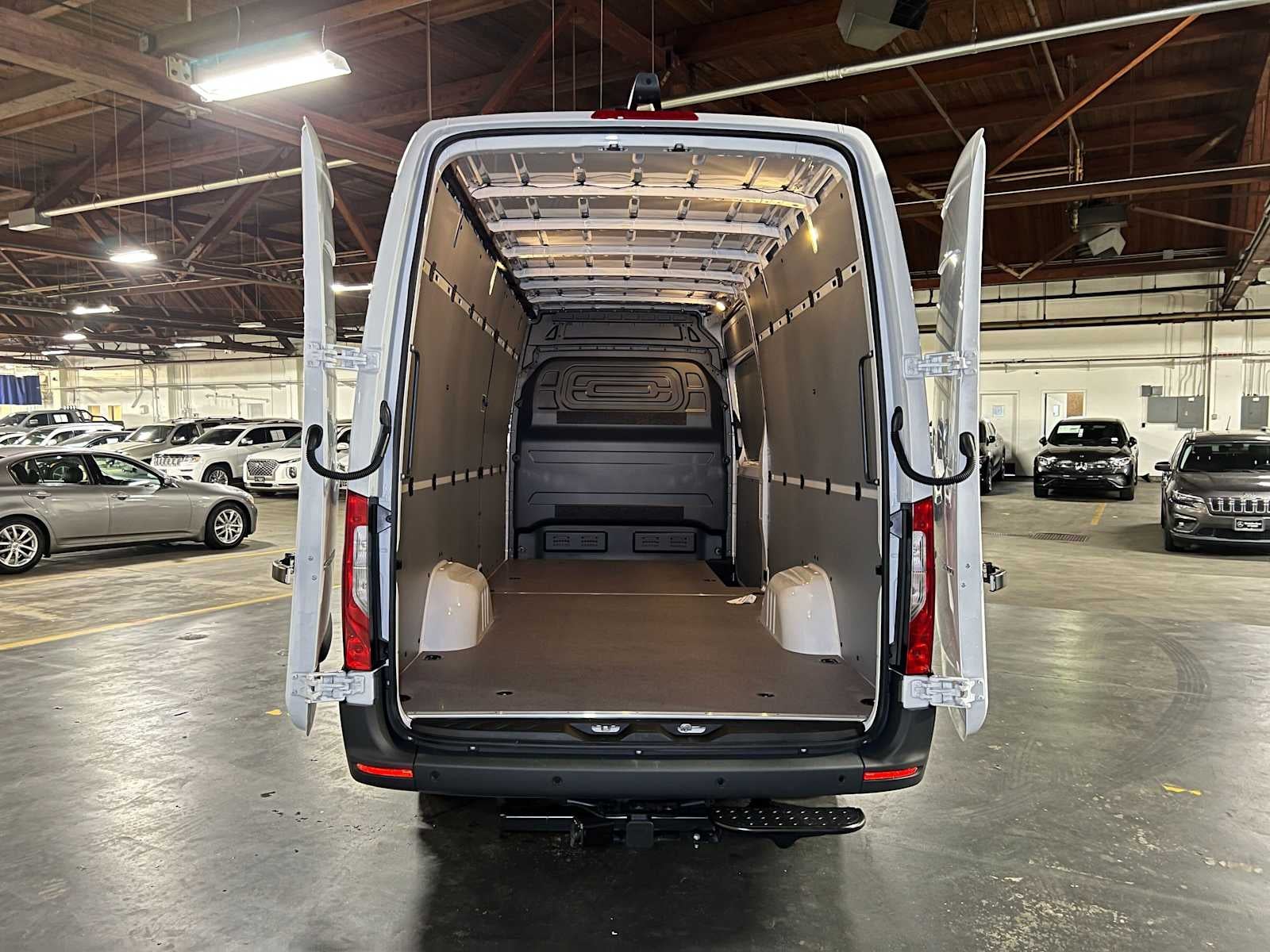 2026 Mercedes-Benz Sprinter Cargo 2500 High Roof I4 Diesel 170 RWD