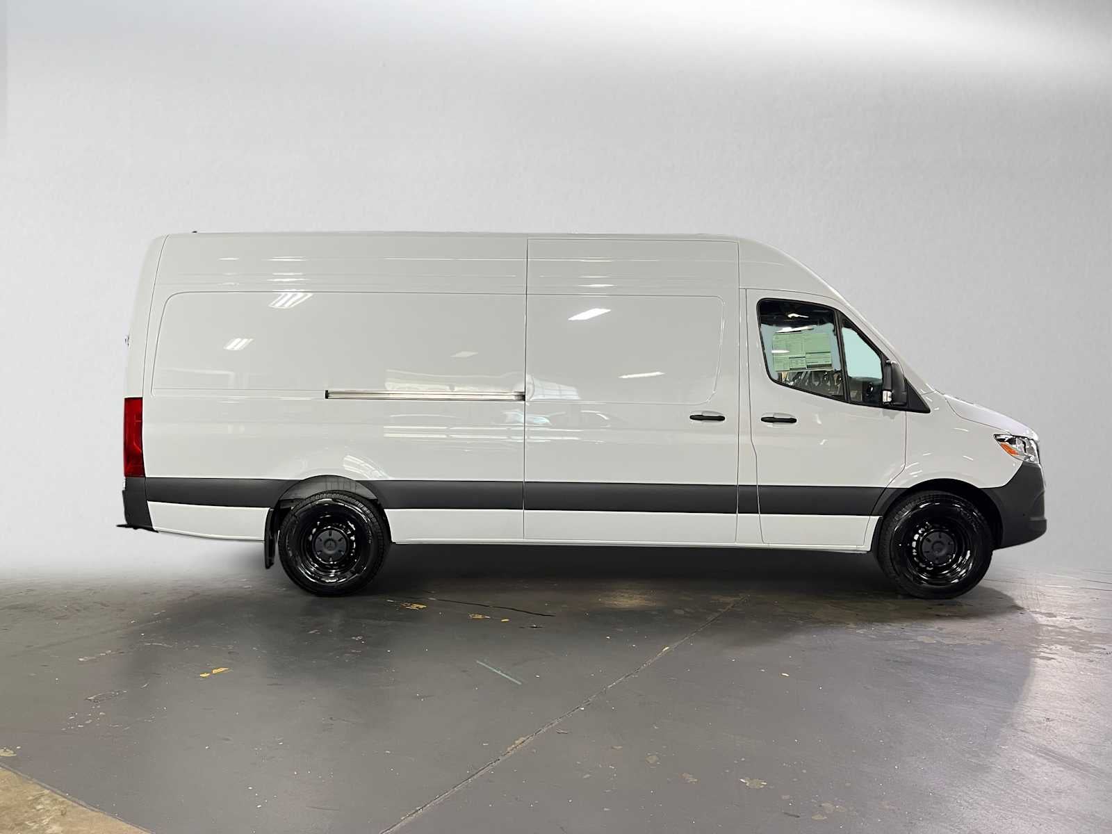 2026 Mercedes-Benz Sprinter Cargo 2500 High Roof I4 Diesel 170 RWD