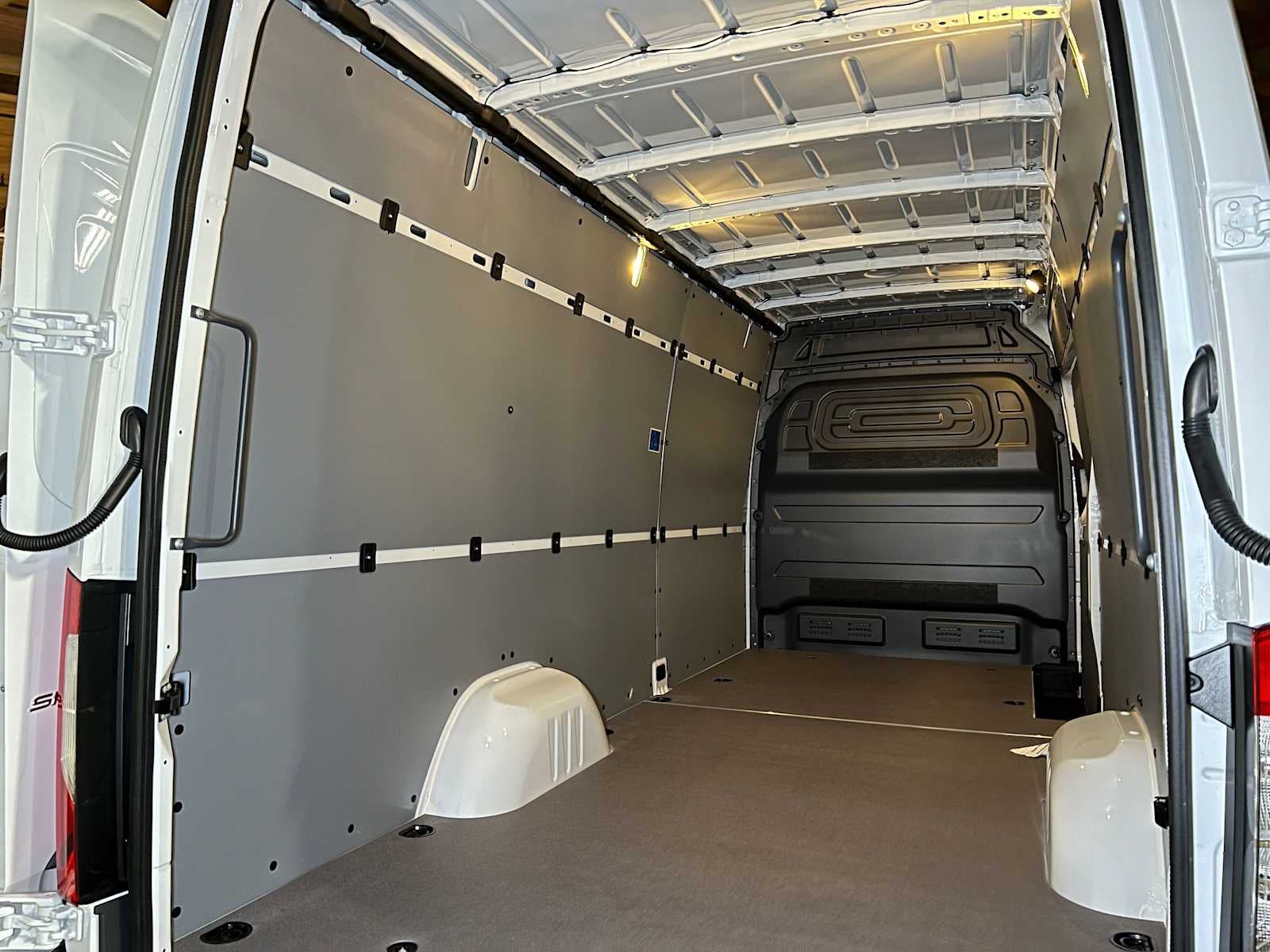 2026 Mercedes-Benz Sprinter Cargo 2500 High Roof I4 Diesel 170 RWD