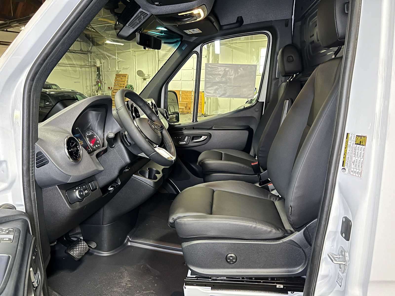 2026 Mercedes-Benz Sprinter Cargo 2500 High Roof I4 Diesel 170 RWD
