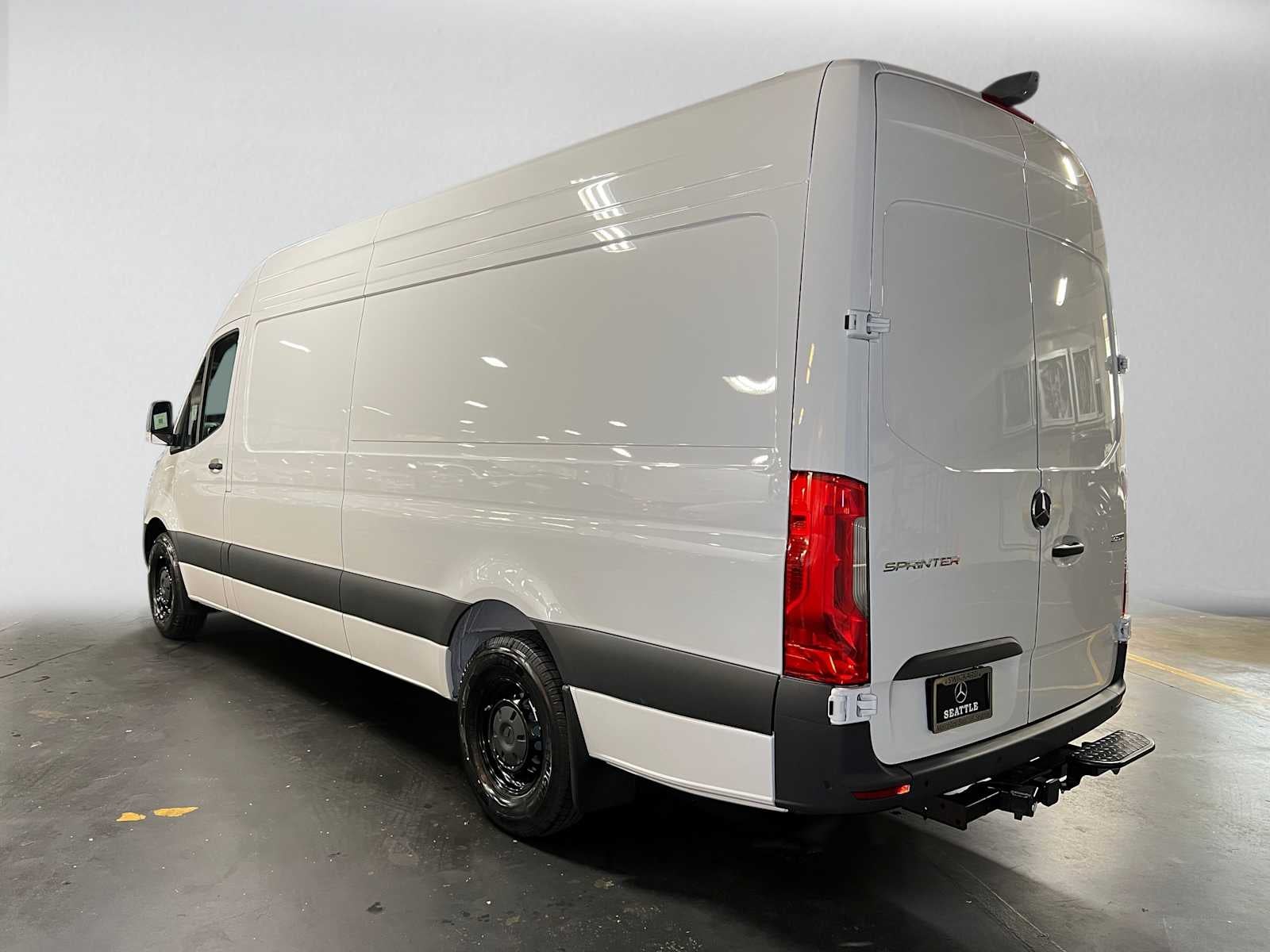 2026 Mercedes-Benz Sprinter Cargo 2500 High Roof I4 Diesel 170 RWD