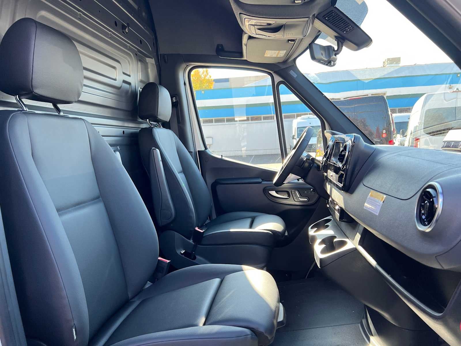 2027 Mercedes-Benz Sprinter Cargo 2500 High Roof I4 Diesel 170 RWD