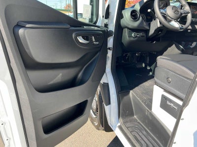 2027 Mercedes-Benz Sprinter Cargo 2500 High Roof I4 Diesel 170 RWD