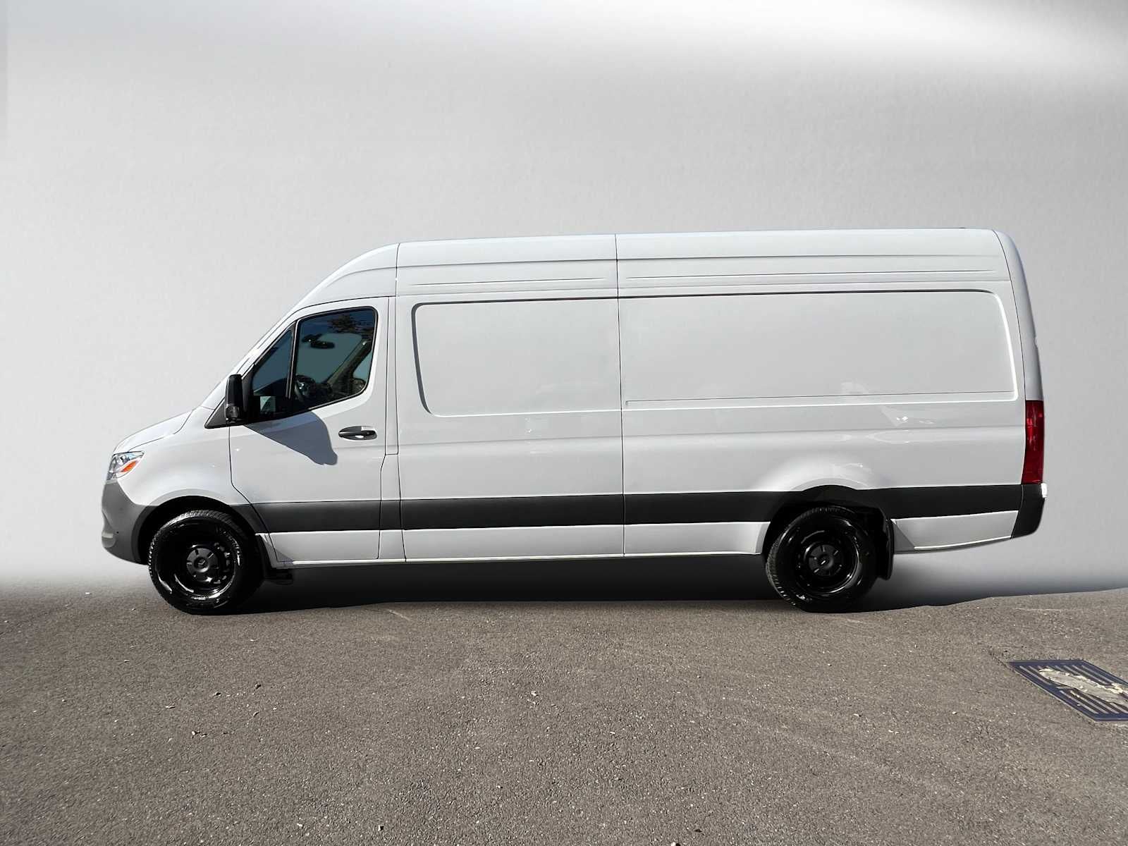 2027 Mercedes-Benz Sprinter Cargo 2500 High Roof I4 Diesel 170 RWD