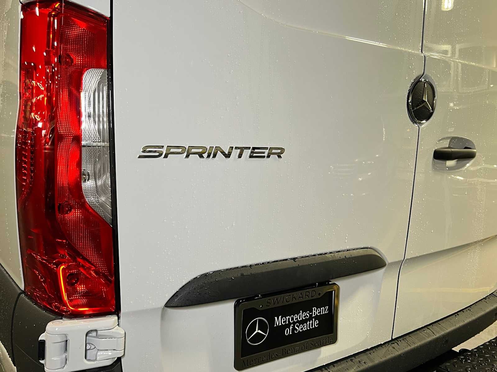 2027 Mercedes-Benz Sprinter Cargo 2500 High Roof I4 Diesel 170 RWD