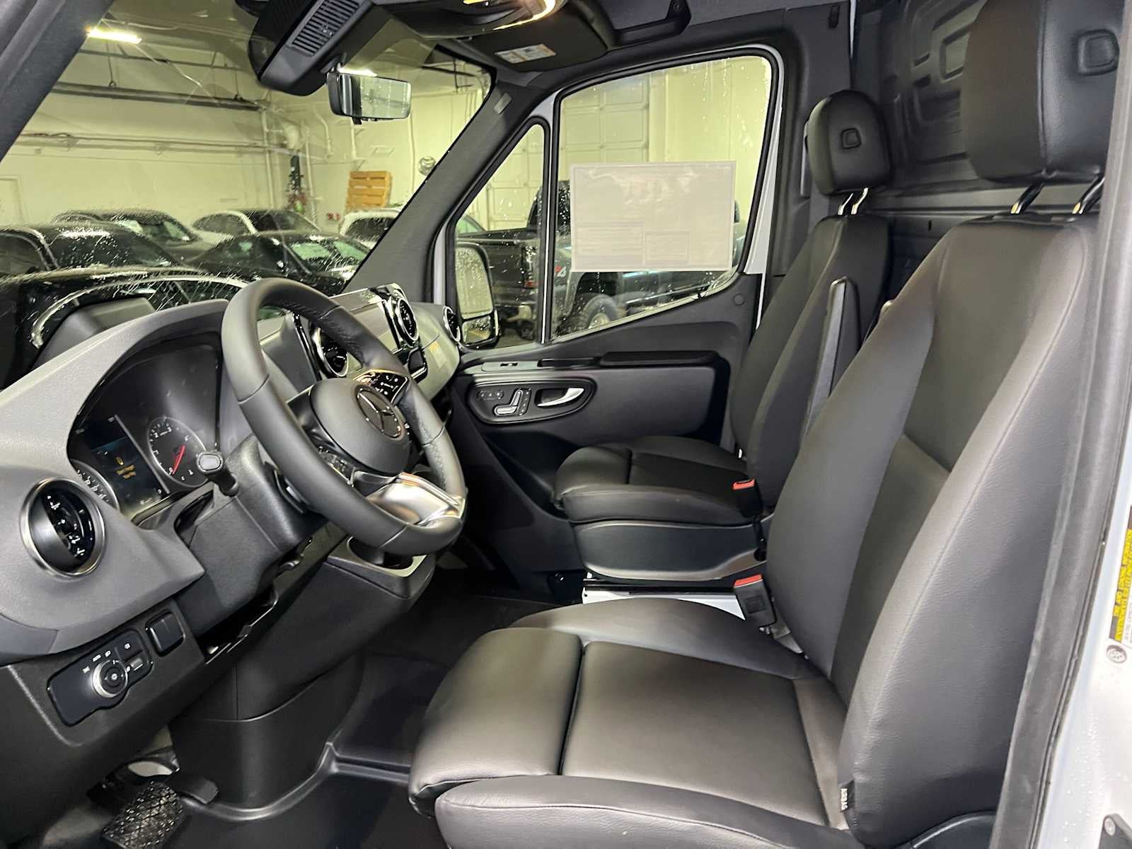 2027 Mercedes-Benz Sprinter Cargo 2500 High Roof I4 Diesel 170 RWD