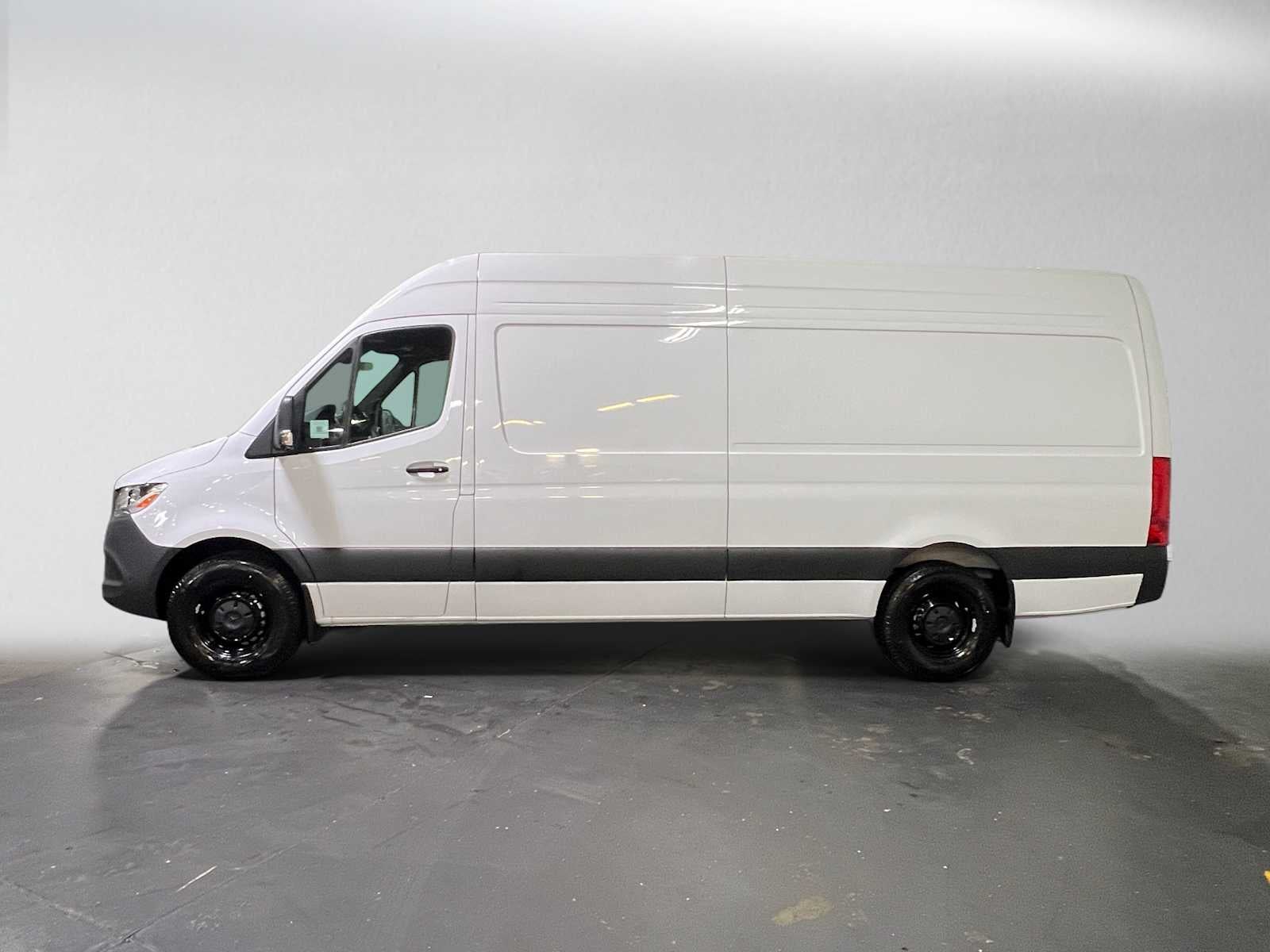 2027 Mercedes-Benz Sprinter Cargo 2500 High Roof I4 Diesel 170 RWD