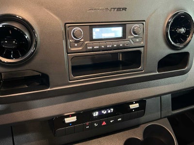 2025 Mercedes-Benz Sprinter Cargo Van 2500 Standard Roof I4 Diesel HO 144" RWD