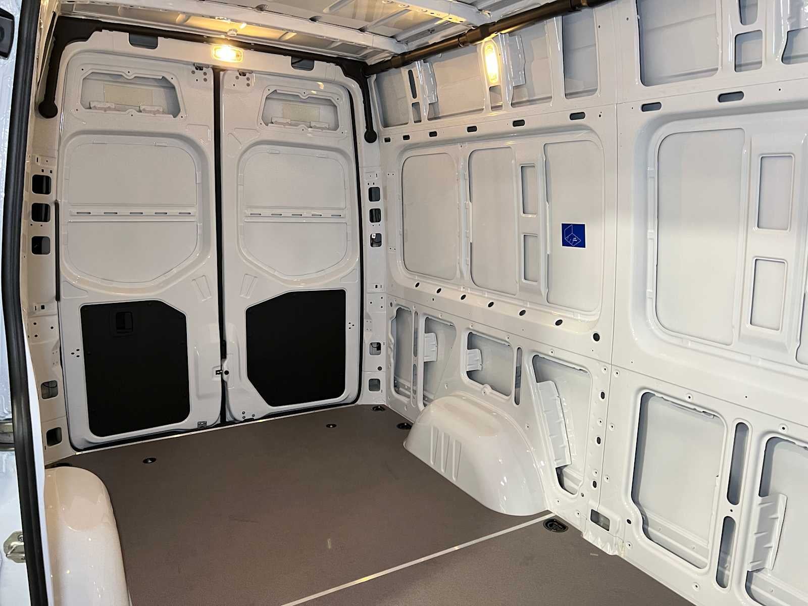 2026 Mercedes-Benz Sprinter 2500 Standard Roof I4 Diesel HO 144" RWD