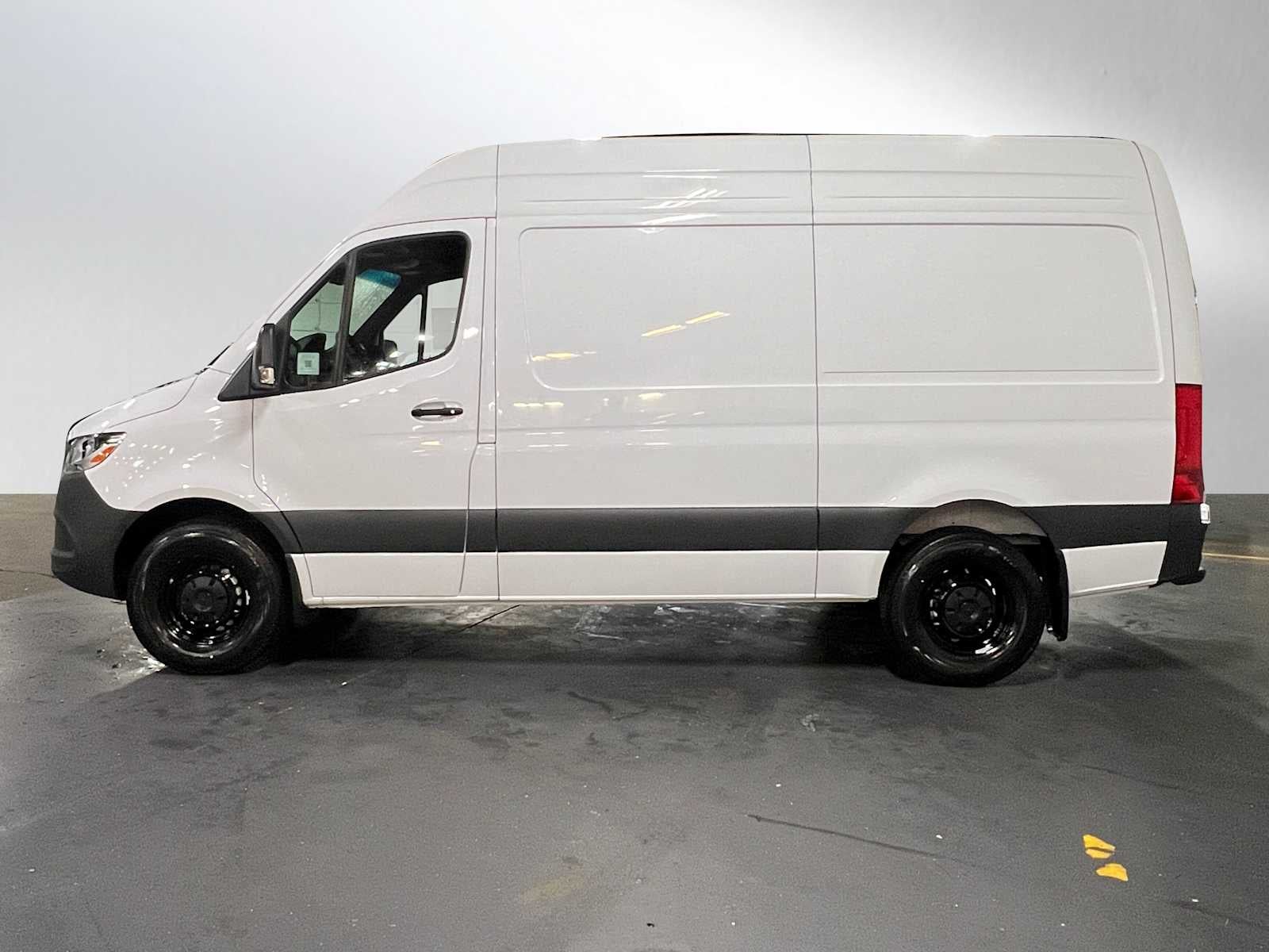 2026 Mercedes-Benz Sprinter 2500 Standard Roof I4 Diesel HO 144" RWD