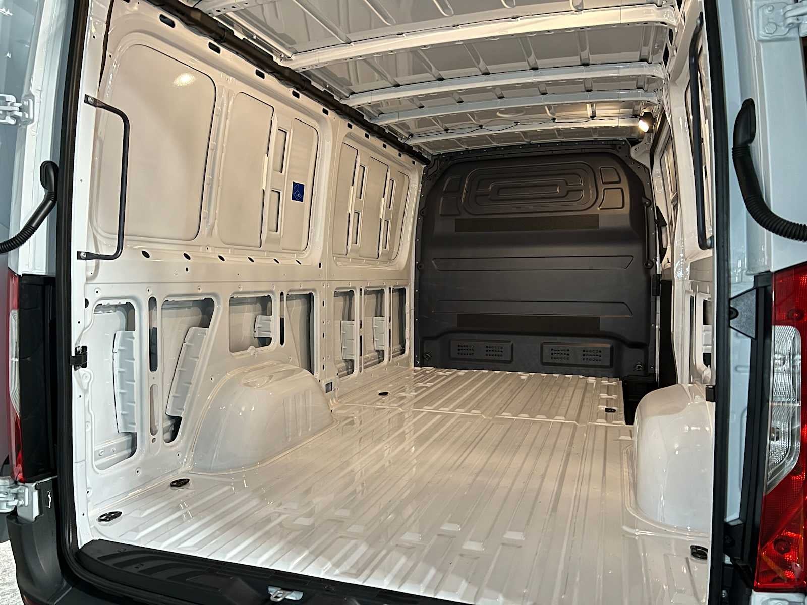 2025 Mercedes-Benz Sprinter Cargo Van 2500 Standard Roof I4 Diesel HO 144 RWD