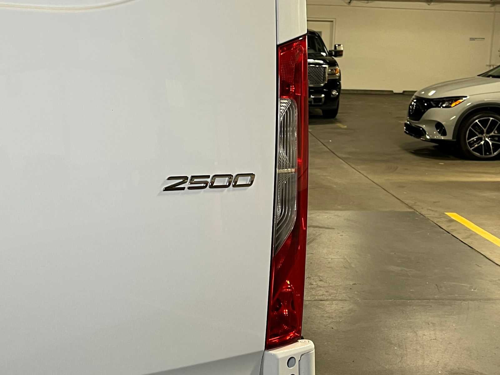 2025 Mercedes-Benz Sprinter Cargo Van 2500 Standard Roof I4 Diesel HO 144" RWD