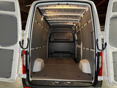 2025 Mercedes-Benz Sprinter Cargo Van 2500 Standard Roof I4 Diesel HO 144" RWD