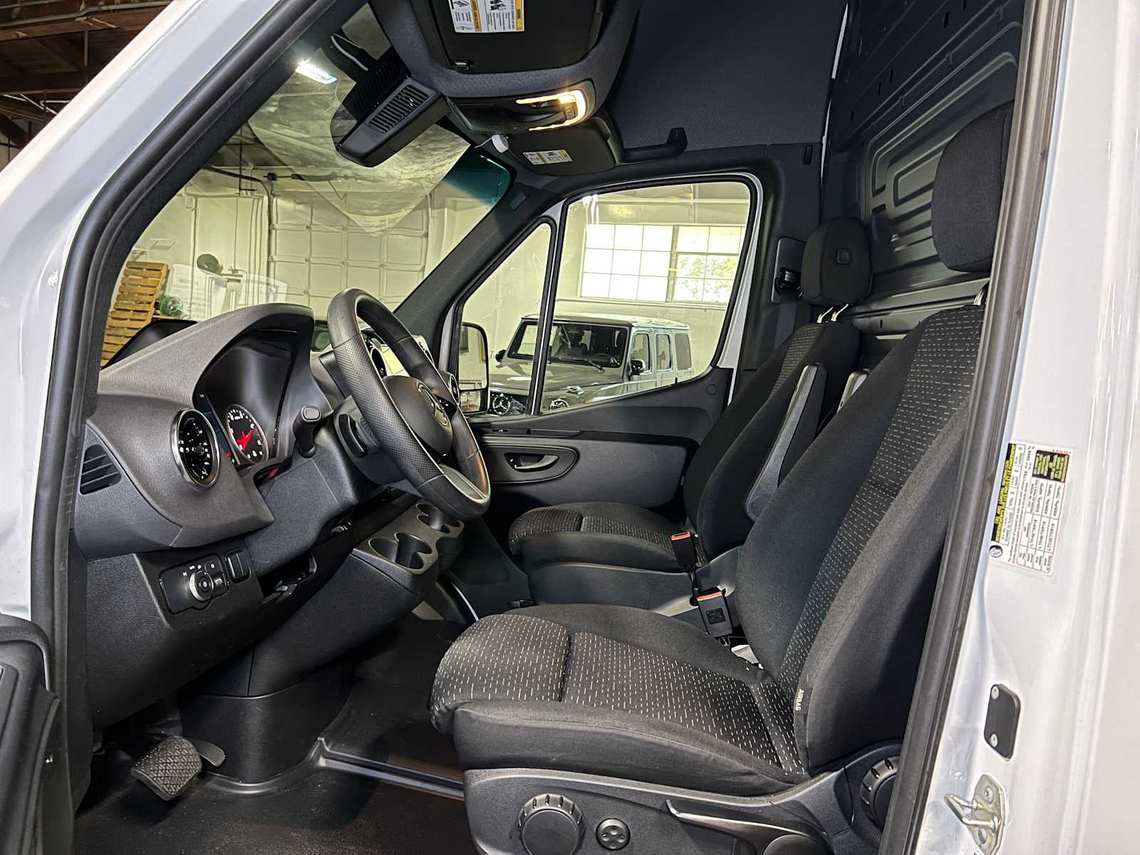 2025 Mercedes-Benz Sprinter Cargo Van 2500 Standard Roof I4 Diesel HO 144" RWD