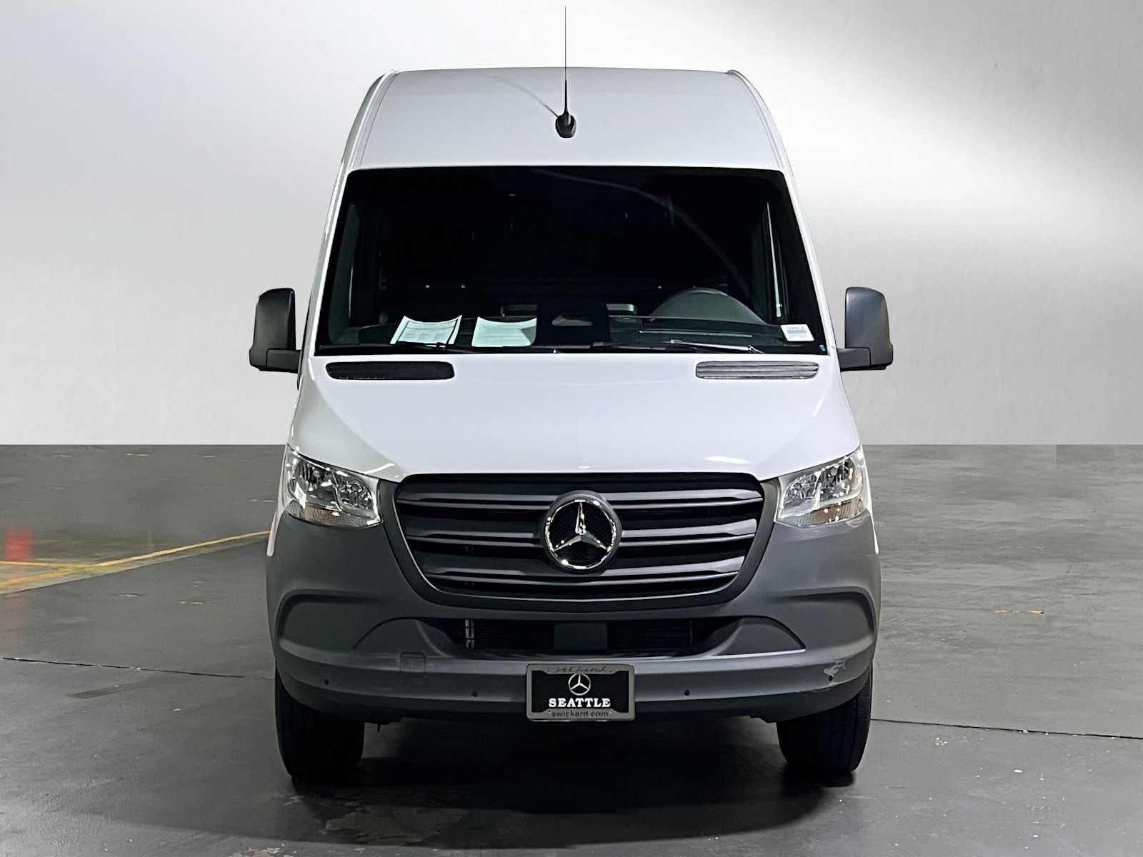 2025 Mercedes-Benz Sprinter Cargo Van 2500 Standard Roof I4 Diesel HO 144" RWD