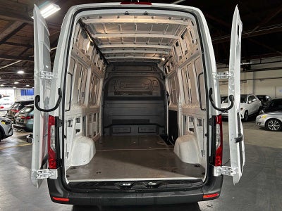 2025 Mercedes-Benz Sprinter Cargo Van 2500 Standard Roof I4 Diesel HO 144" RWD