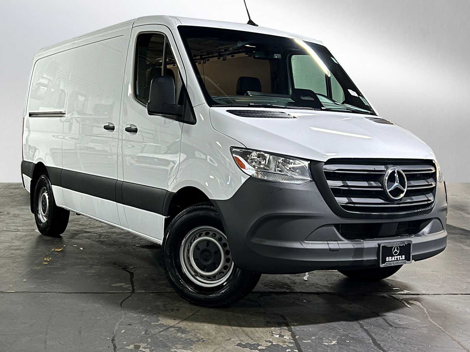 2025 Mercedes-Benz Sprinter Cargo Van 2500 Standard Roof I4 Diesel HO 144" RWD