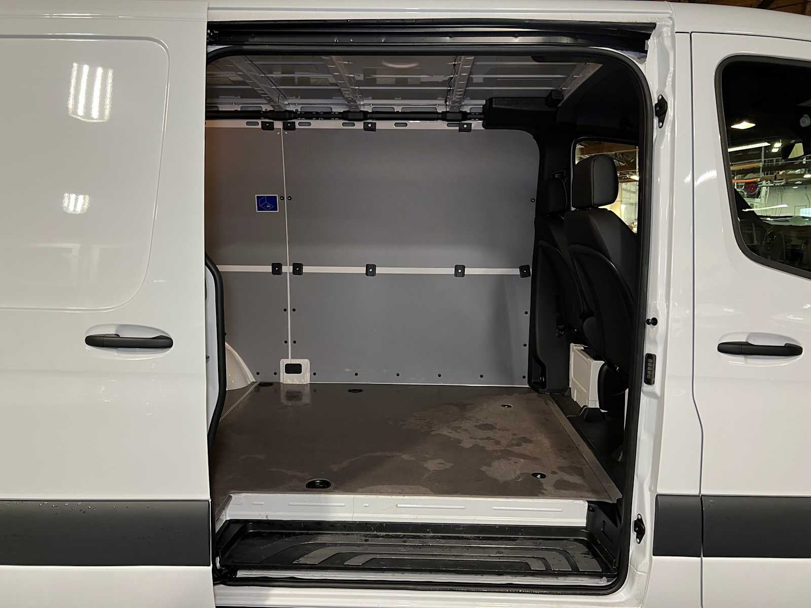 2025 Mercedes-Benz Sprinter Cargo Van 2500 Standard Roof I4 Diesel HO 144" RWD