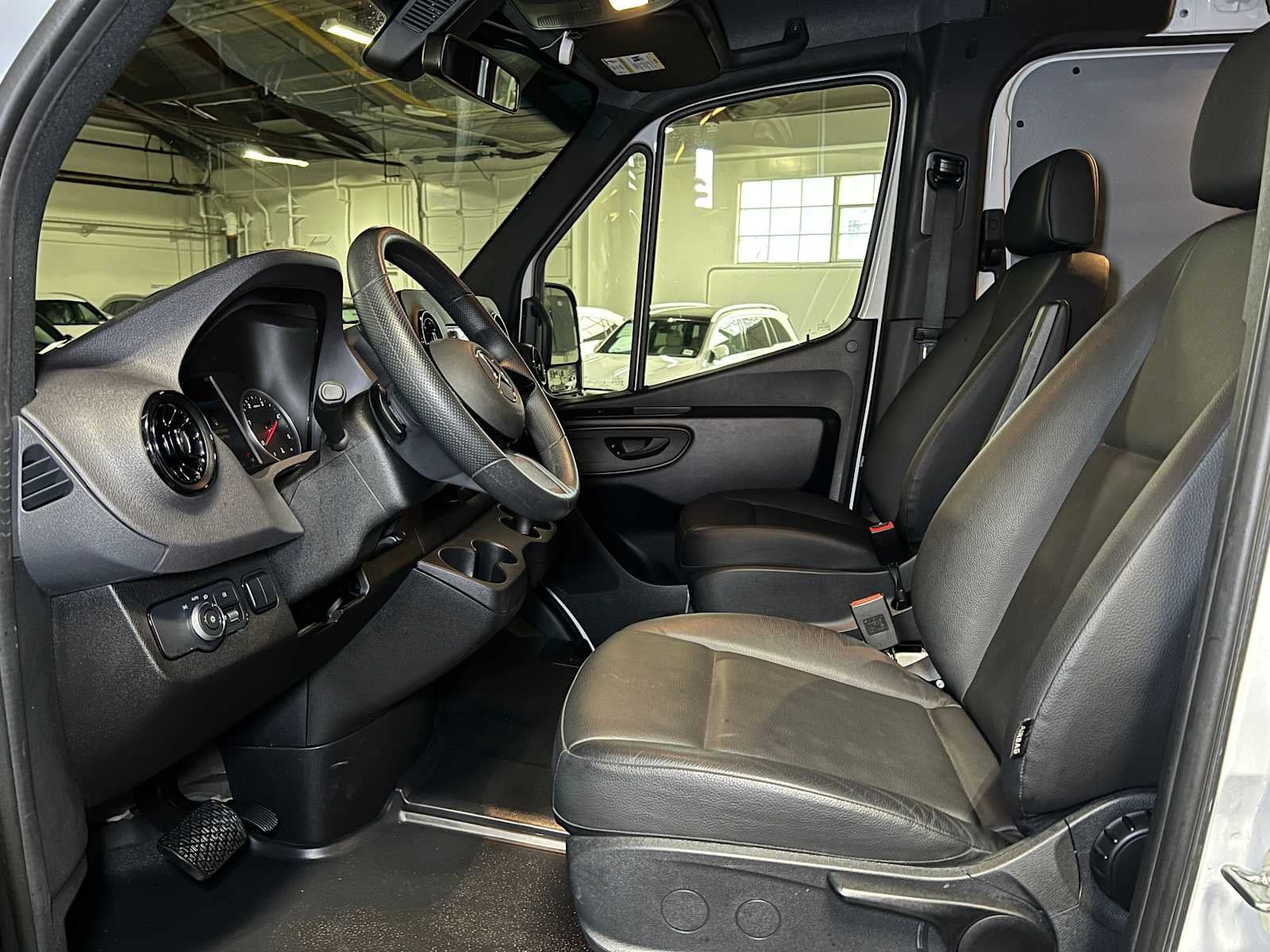 2025 Mercedes-Benz Sprinter Cargo Van 2500 Standard Roof I4 Diesel HO 144" RWD