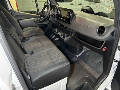 2026 Mercedes-Benz Sprinter Cargo 2500 Standard Roof I4 Diesel HO 144 RWD