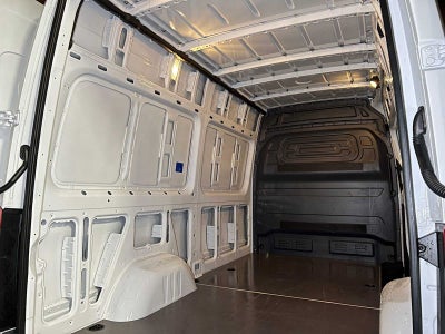 2026 Mercedes-Benz Sprinter Cargo 2500 Standard Roof I4 Diesel HO 144 RWD