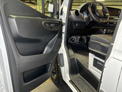 2026 Mercedes-Benz Sprinter Cargo 2500 Standard Roof I4 Diesel HO 144 RWD