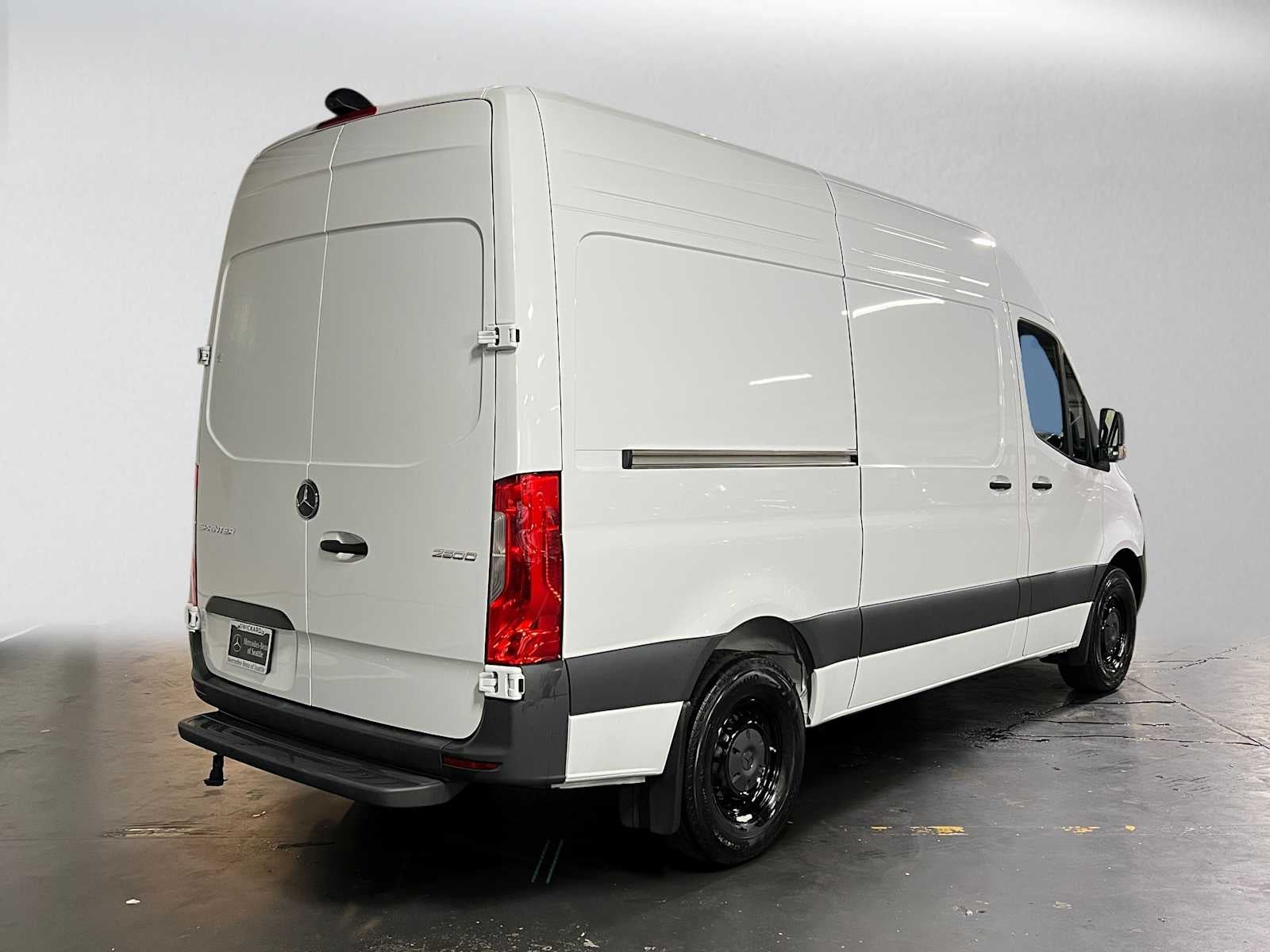 2026 Mercedes-Benz Sprinter Cargo 2500 Standard Roof I4 Diesel HO 144 RWD