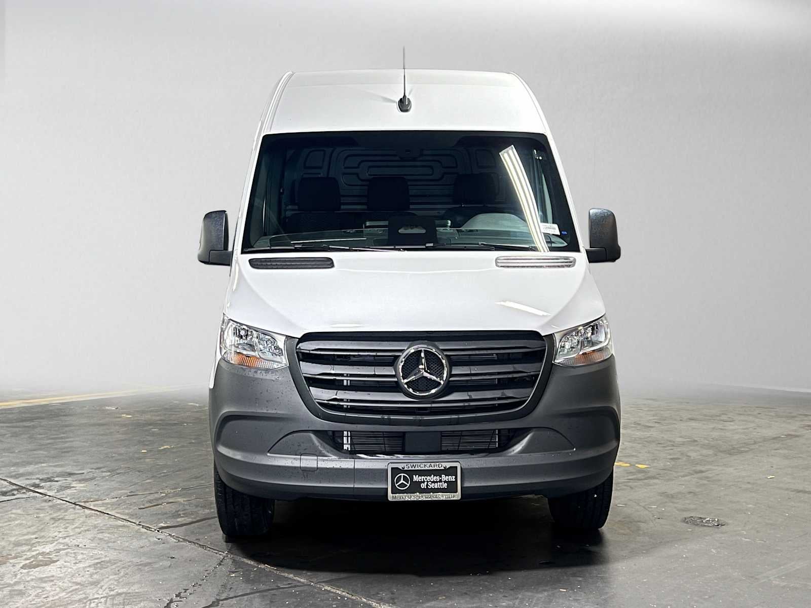 2026 Mercedes-Benz Sprinter Cargo 2500 Standard Roof I4 Diesel HO 144 RWD