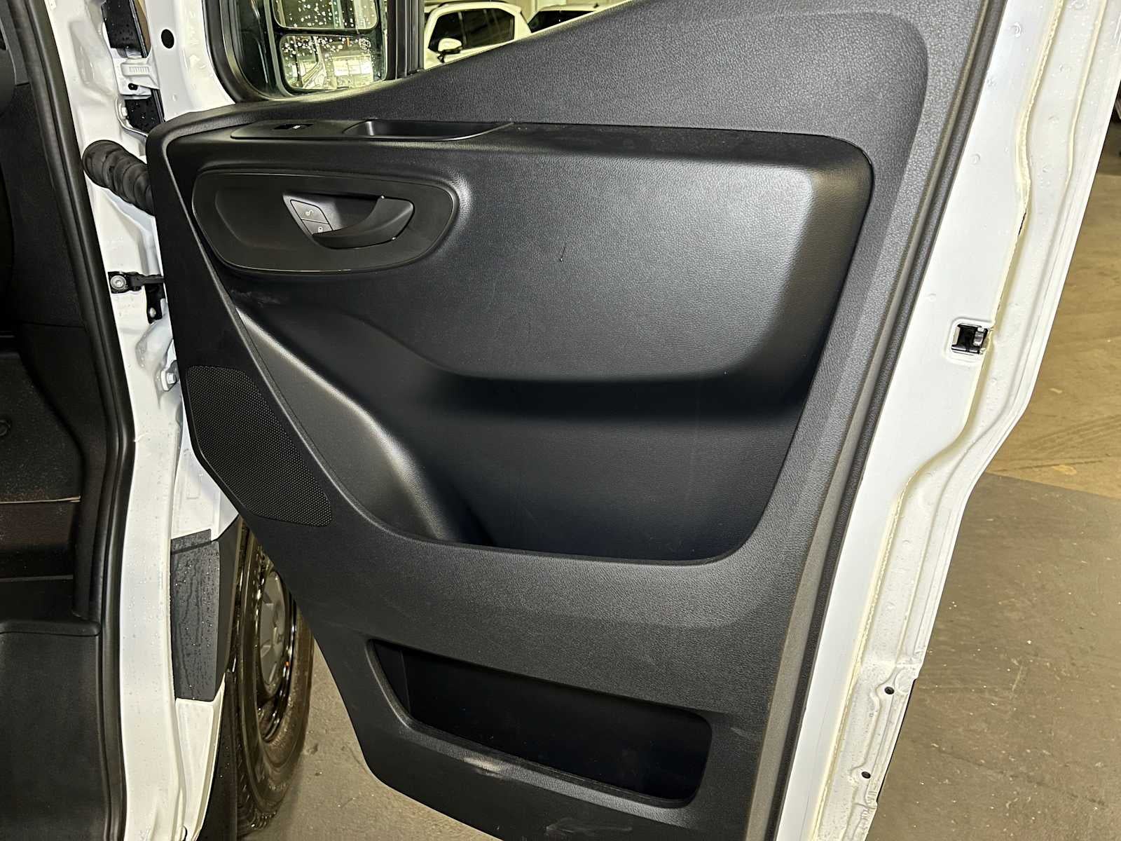 2025 Mercedes-Benz Sprinter Cargo Van 2500 Standard Roof I4 Diesel HO 144" RWD