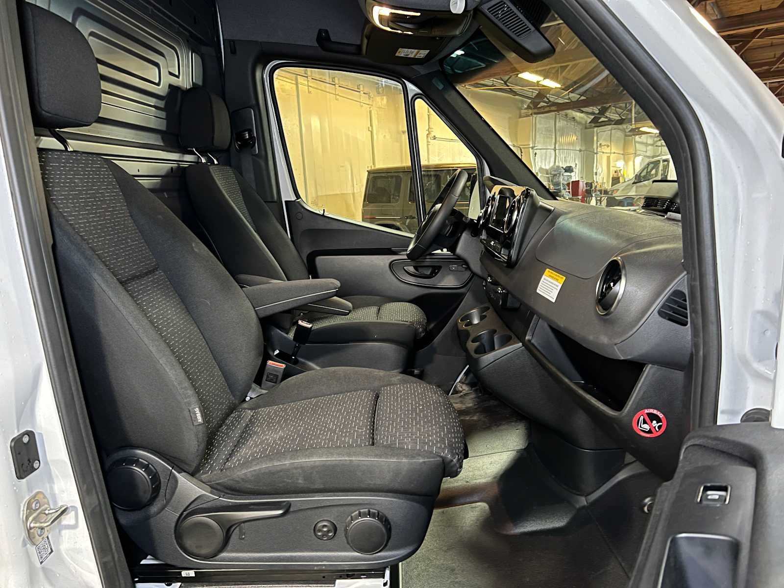 2025 Mercedes-Benz Sprinter Cargo Van 2500 Standard Roof I4 Diesel HO 144" RWD