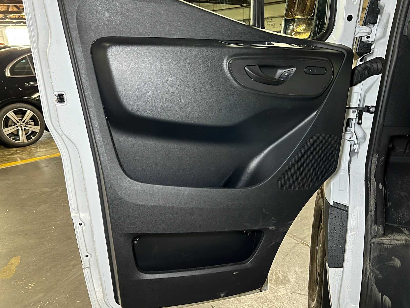 2025 Mercedes-Benz Sprinter Cargo Van 2500 Standard Roof I4 Diesel HO 144" RWD