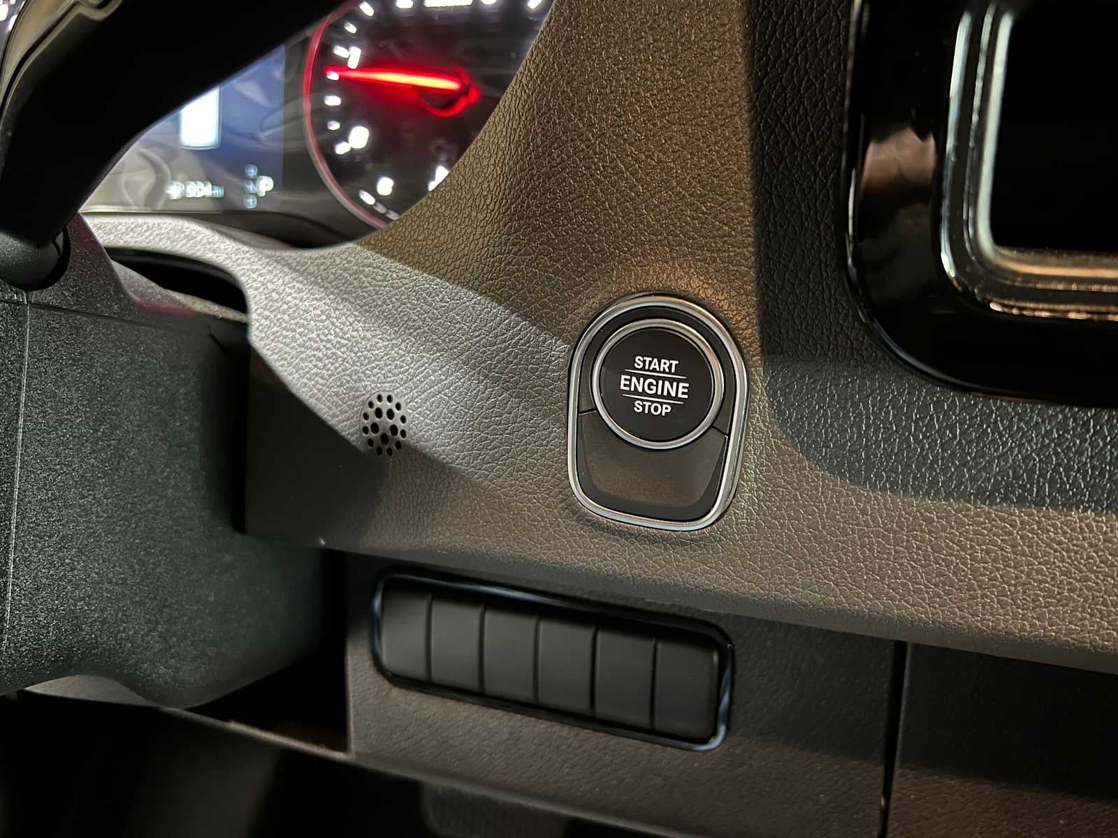 2025 Mercedes-Benz Sprinter Cargo Van 2500 Standard Roof I4 Diesel HO 144" RWD