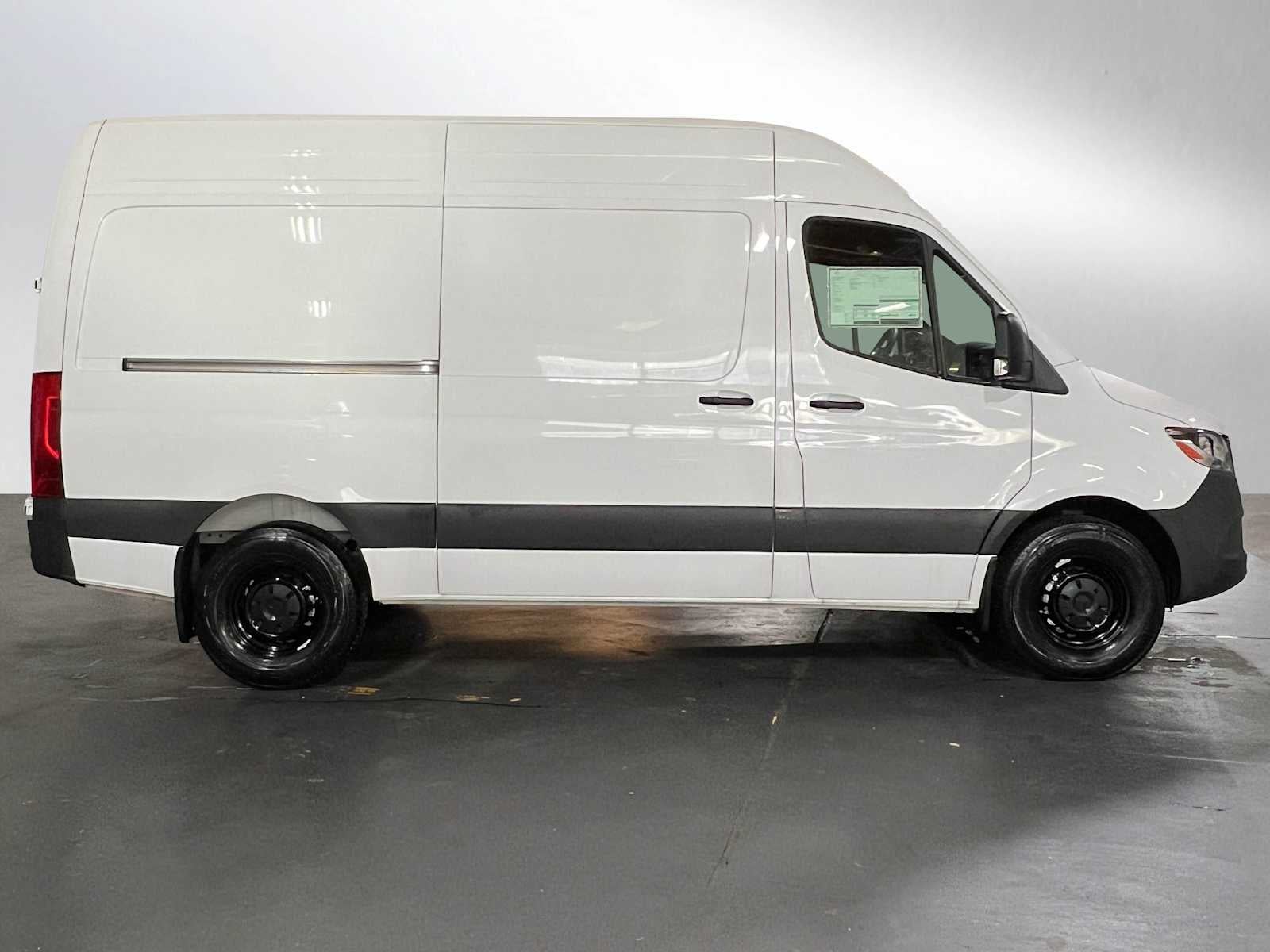 2025 Mercedes-Benz Sprinter Cargo Van 2500 Standard Roof I4 Diesel HO 144 RWD