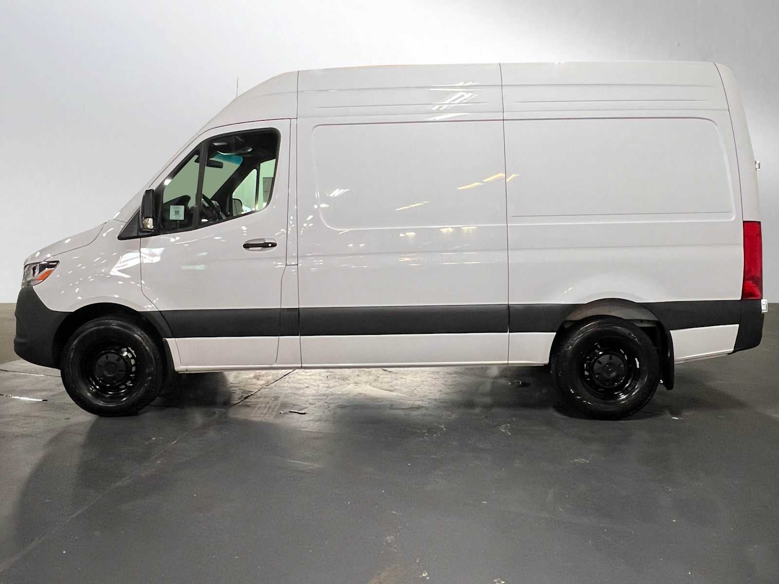 2025 Mercedes-Benz Sprinter Cargo Van 2500 Standard Roof I4 Diesel HO 144 RWD