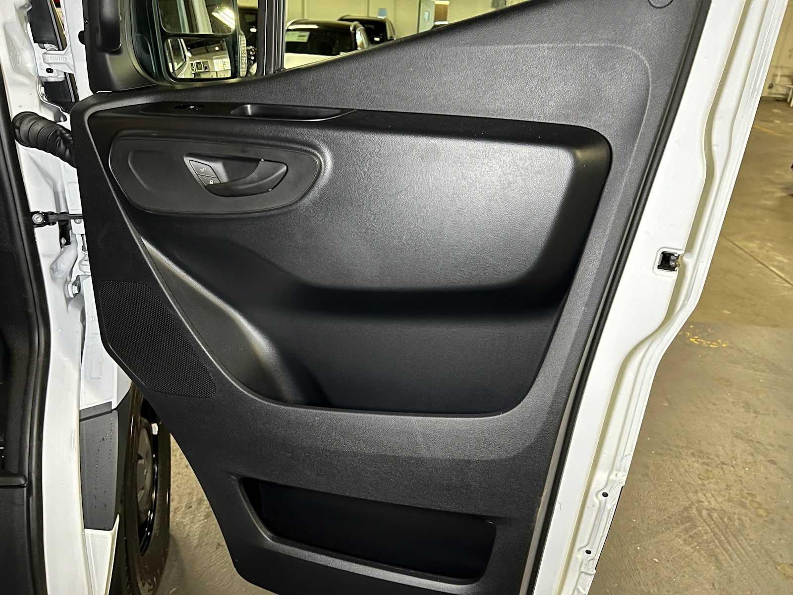 2026 Mercedes-Benz Sprinter Cargo 2500 Standard Roof I4 Diesel HO 144 RWD