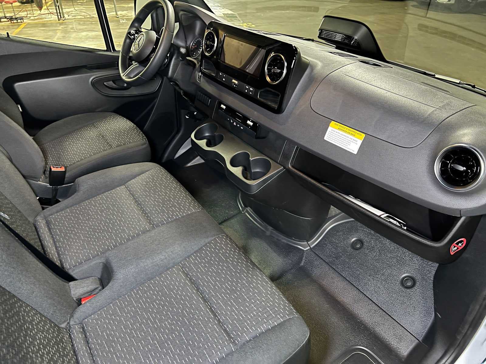 2026 Mercedes-Benz Sprinter Cargo 2500 Standard Roof I4 Diesel HO 144 RWD