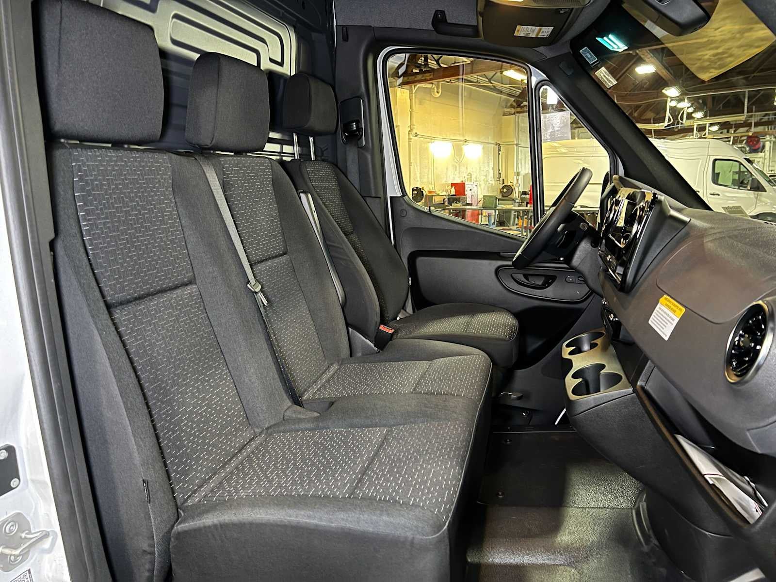 2026 Mercedes-Benz Sprinter Cargo 2500 Standard Roof I4 Diesel HO 144 RWD