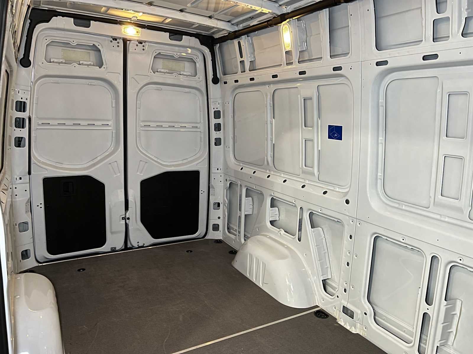 2026 Mercedes-Benz Sprinter Cargo 2500 Standard Roof I4 Diesel HO 144 RWD