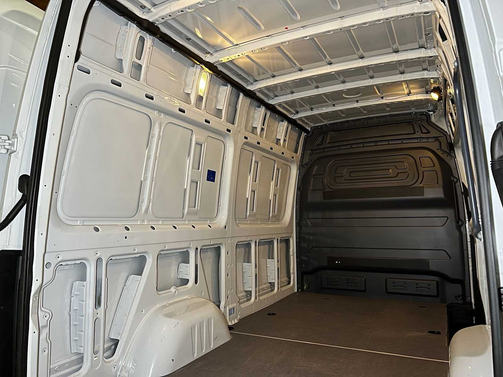 2026 Mercedes-Benz Sprinter Cargo 2500 Standard Roof I4 Diesel HO 144 RWD
