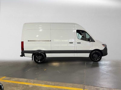 2026 Mercedes-Benz Sprinter Cargo 2500 Standard Roof I4 Diesel HO 144 RWD
