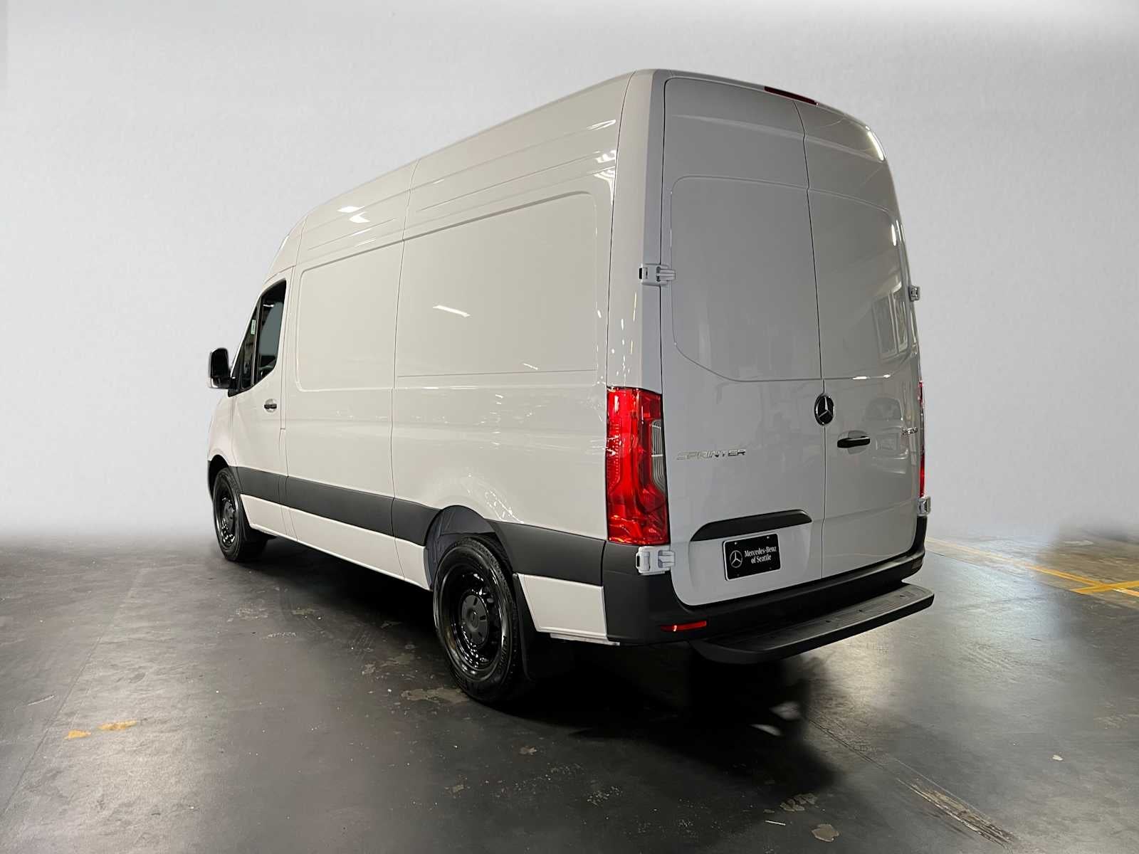 2026 Mercedes-Benz Sprinter Cargo 2500 Standard Roof I4 Diesel HO 144 RWD