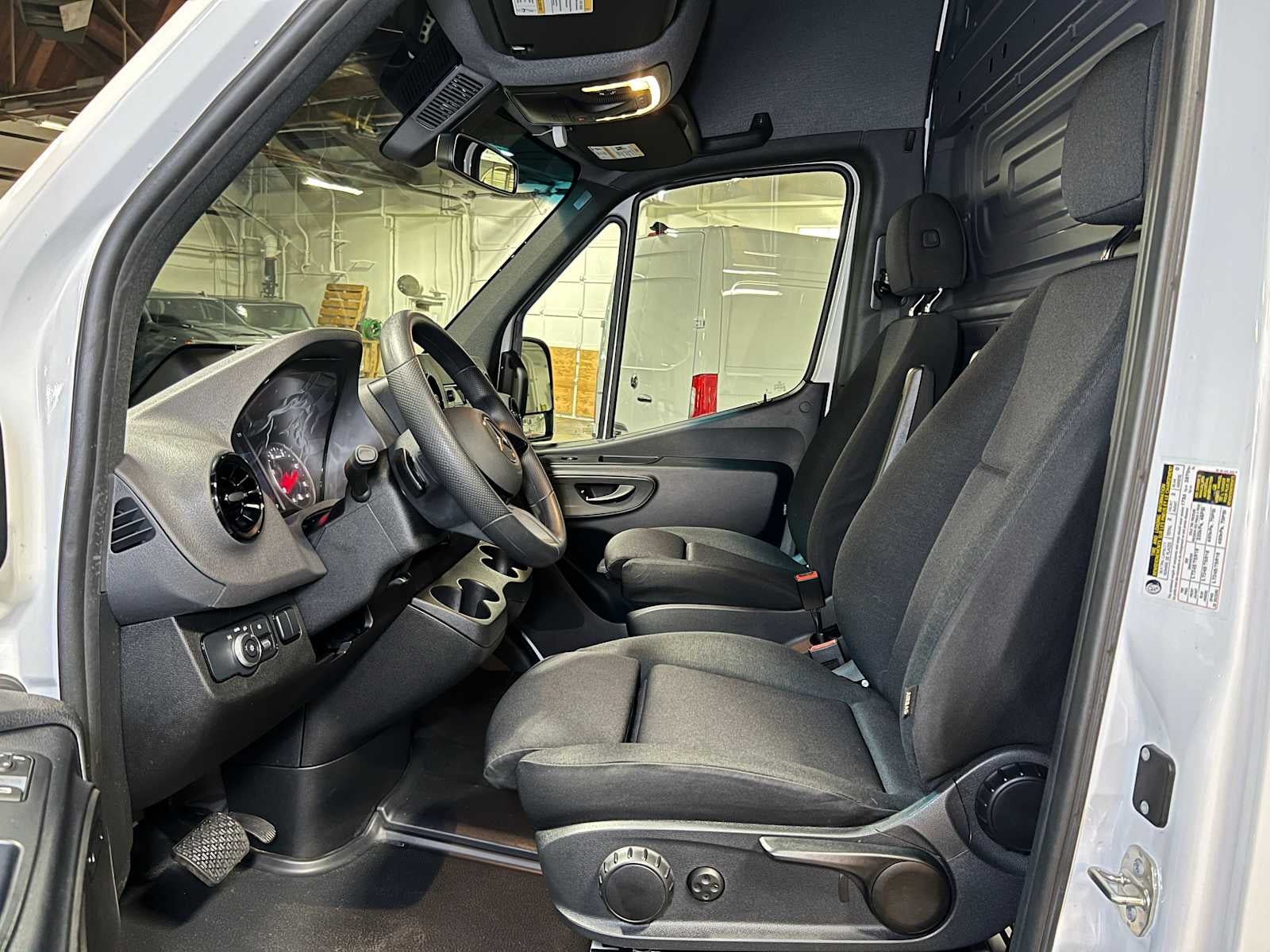 2025 Mercedes-Benz Sprinter Cargo Van 2500 Standard Roof I4 Diesel HO 144" RWD