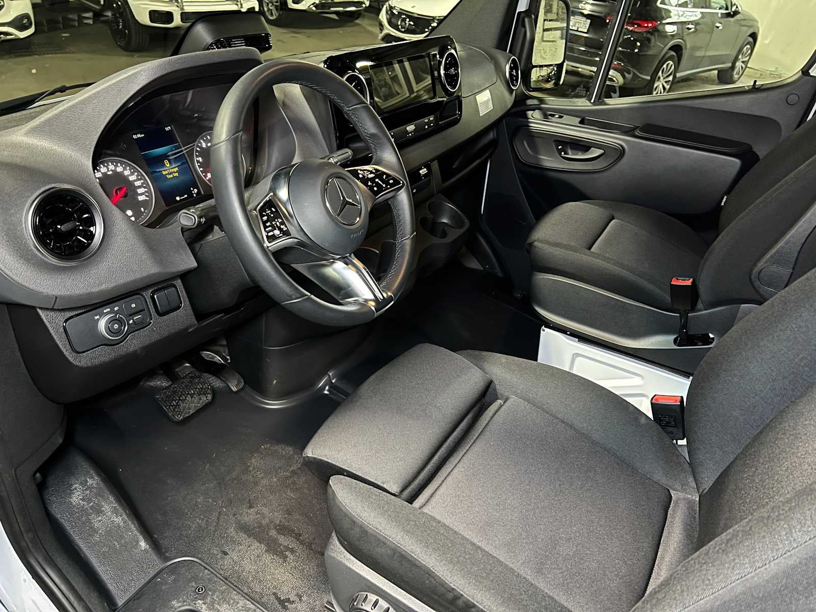 2025 Mercedes-Benz Sprinter Cargo Van 2500 Standard Roof I4 Diesel HO 144" RWD