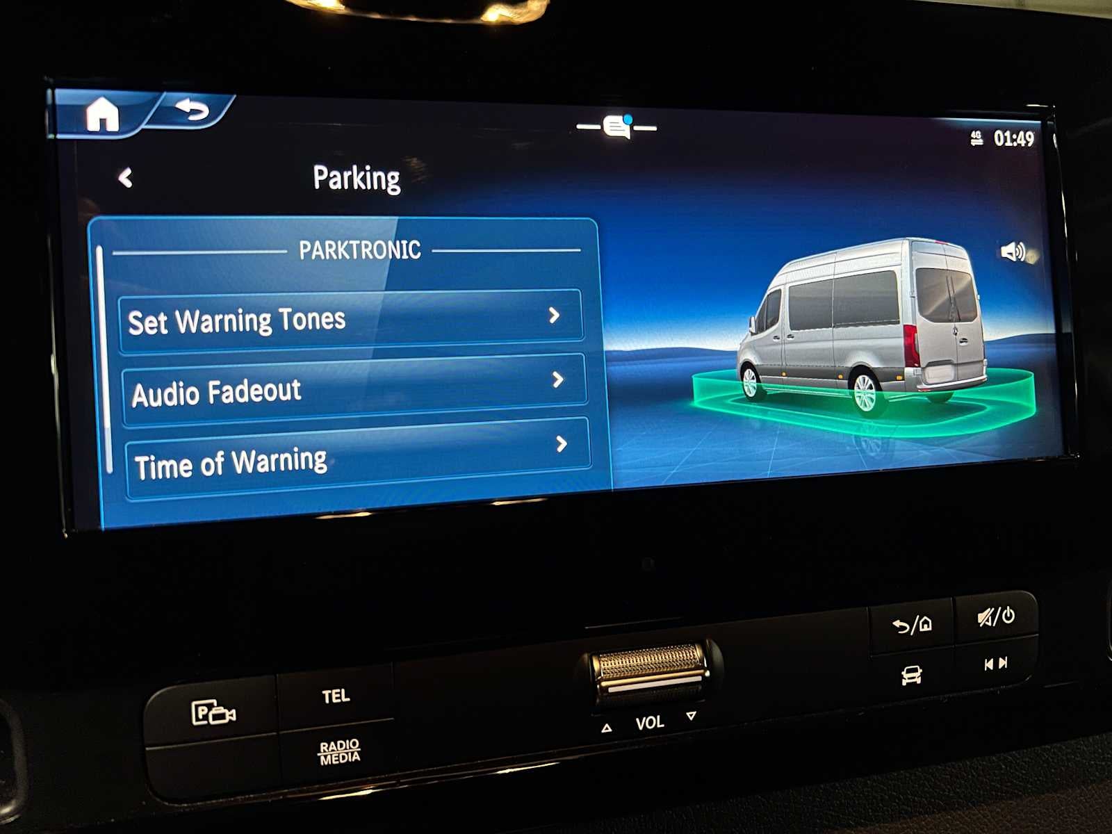 2025 Mercedes-Benz Sprinter Cargo Van 2500 Standard Roof I4 Diesel HO 144" RWD