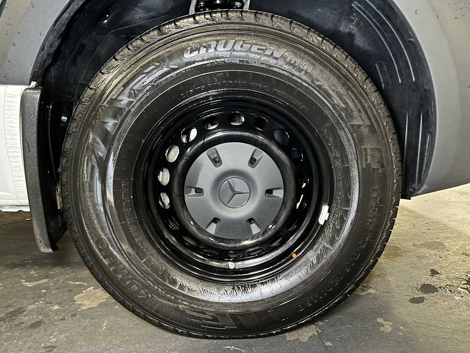 2025 Mercedes-Benz Sprinter Cargo Van 2500 Standard Roof I4 Diesel HO 144" RWD