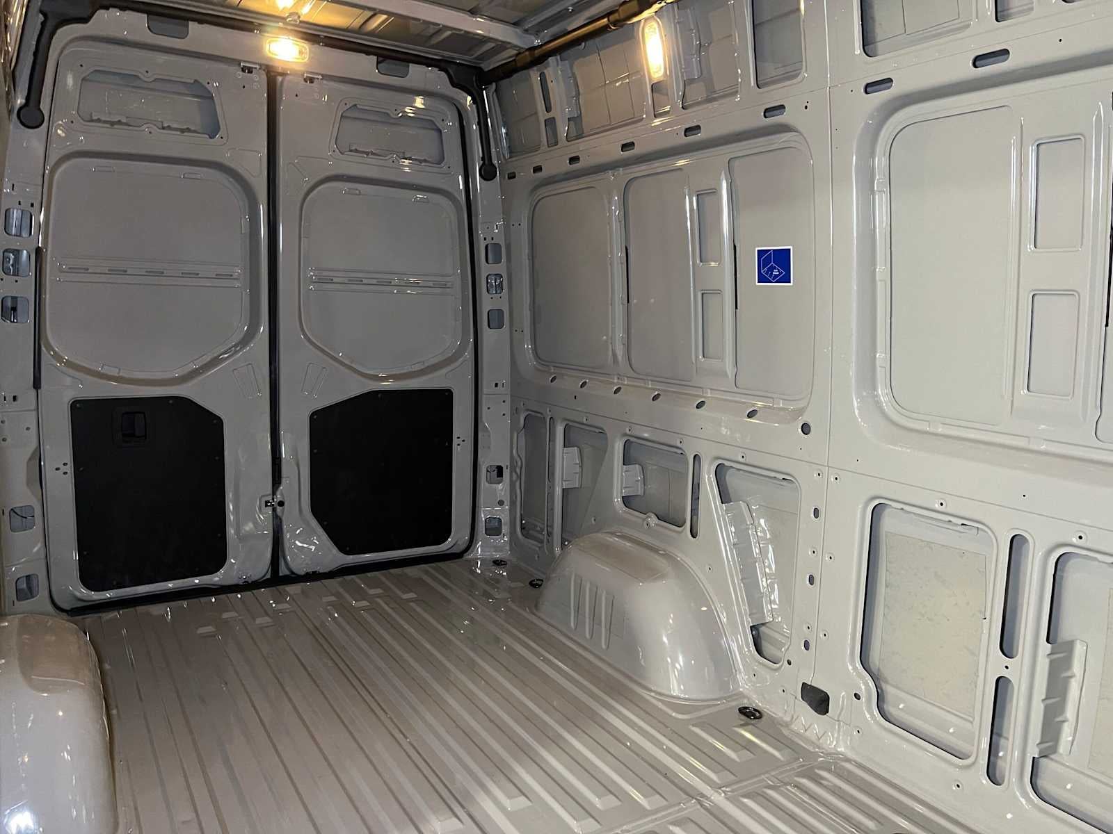 2026 Mercedes-Benz Sprinter Cargo 2500 Standard Roof I4 Diesel HO 144 AWD