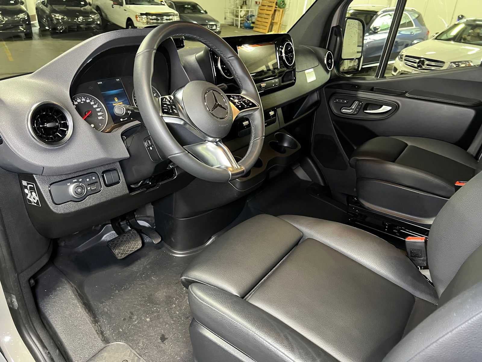 2026 Mercedes-Benz Sprinter Cargo 2500 Standard Roof I4 Diesel HO 144 AWD