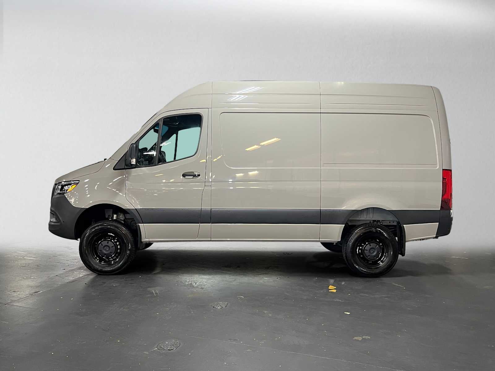 2026 Mercedes-Benz Sprinter Cargo 2500 Standard Roof I4 Diesel HO 144 AWD
