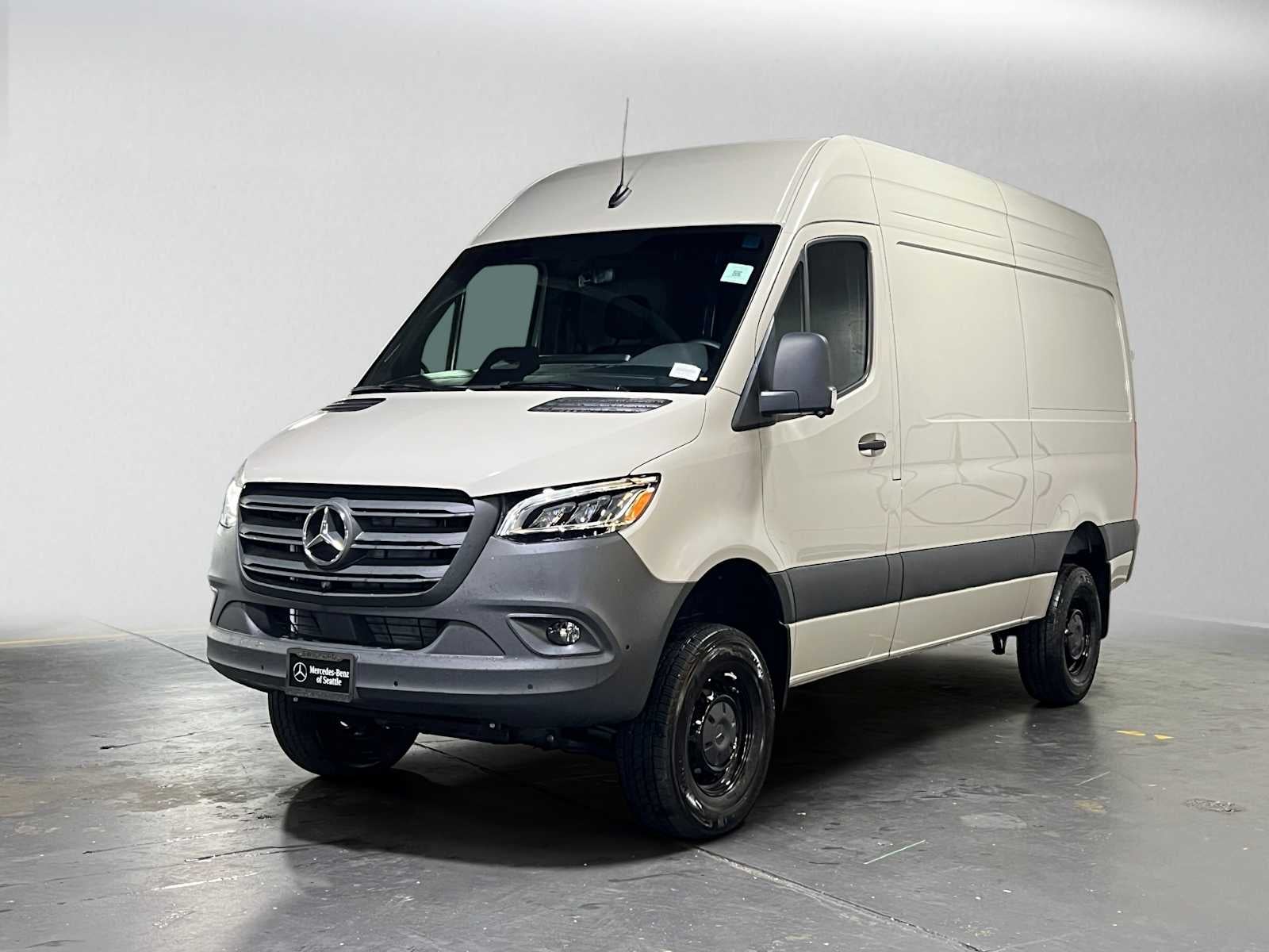 2026 Mercedes-Benz Sprinter Cargo 2500 Standard Roof I4 Diesel HO 144 AWD